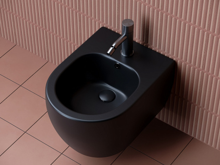 Ceramicanova Подвесное биде PLAY, отверстие под смеситель, с крепежом, черый матовый