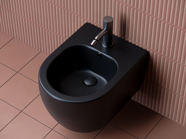 Ceramicanova Подвесное биде PLAY, отверстие под смеситель, с крепежом, черый матовый