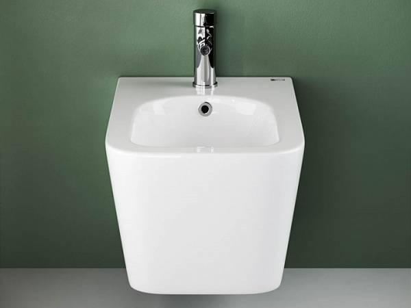 Ceramicanova Биде подвесное Metric, с керамическим донным клапаном, 1 отв под смеситель, с крепежом